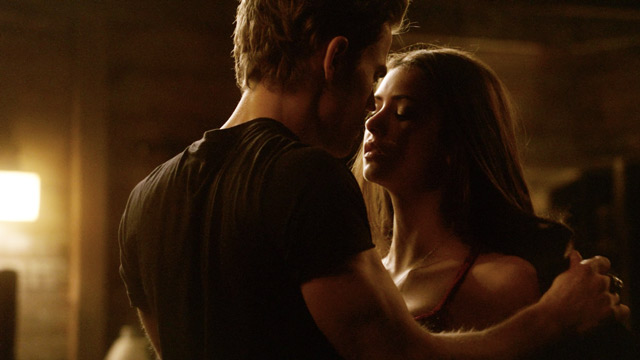 hottest-vampire-diaries-scenes-6